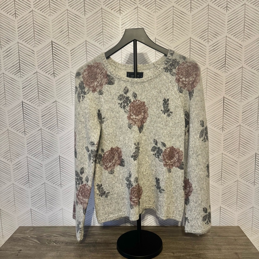 Lucky Brand Women’s Grey Floral Knit Sweater - EUC